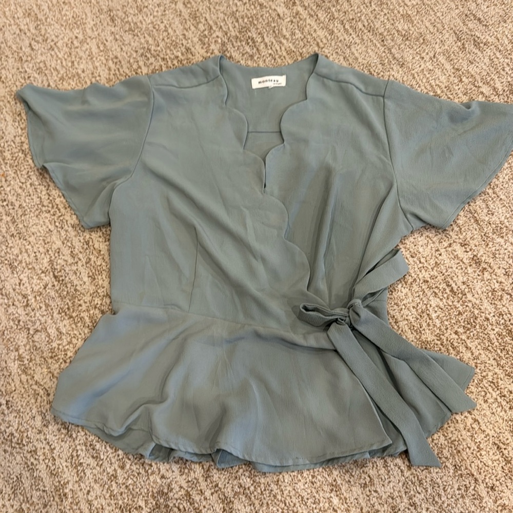 Very Cute Scalloped Top